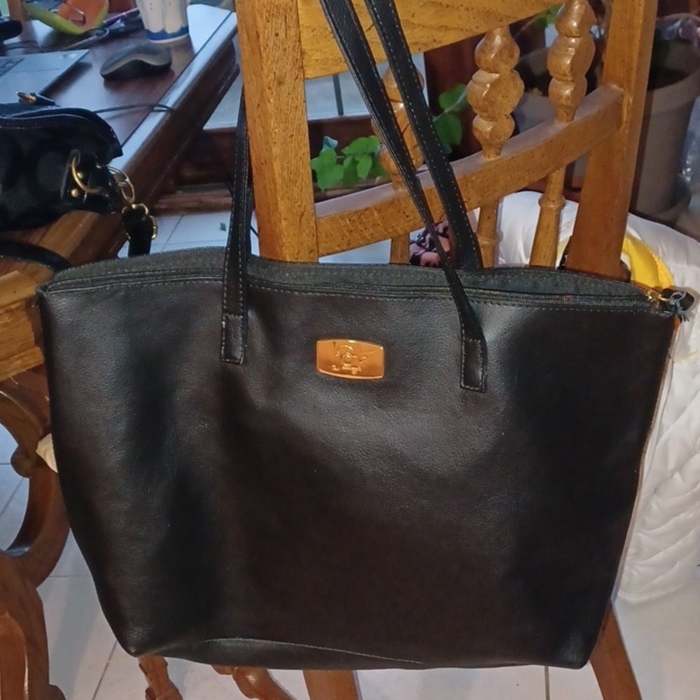 Joy Mangano BlackTote Bag Pebbled Leather w/Gold Accent & Detachable Wallet/coin